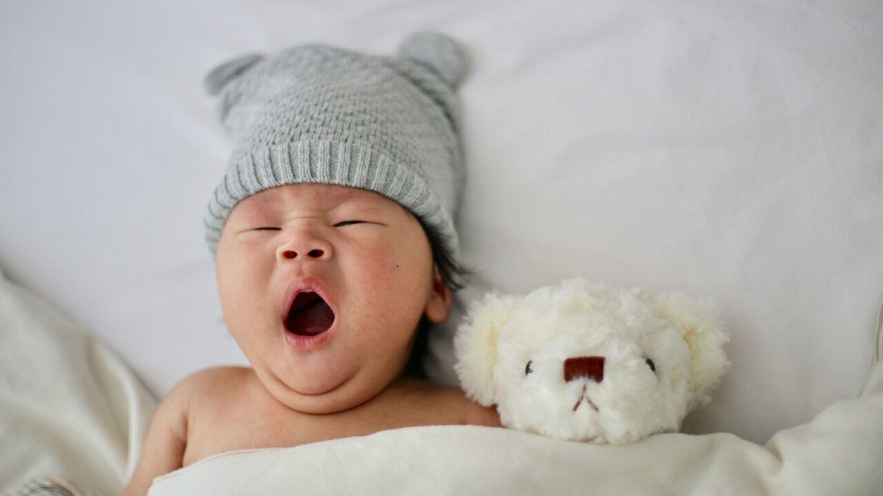 Raccomandazioni e consigli per il sonno sicuro dei neonati